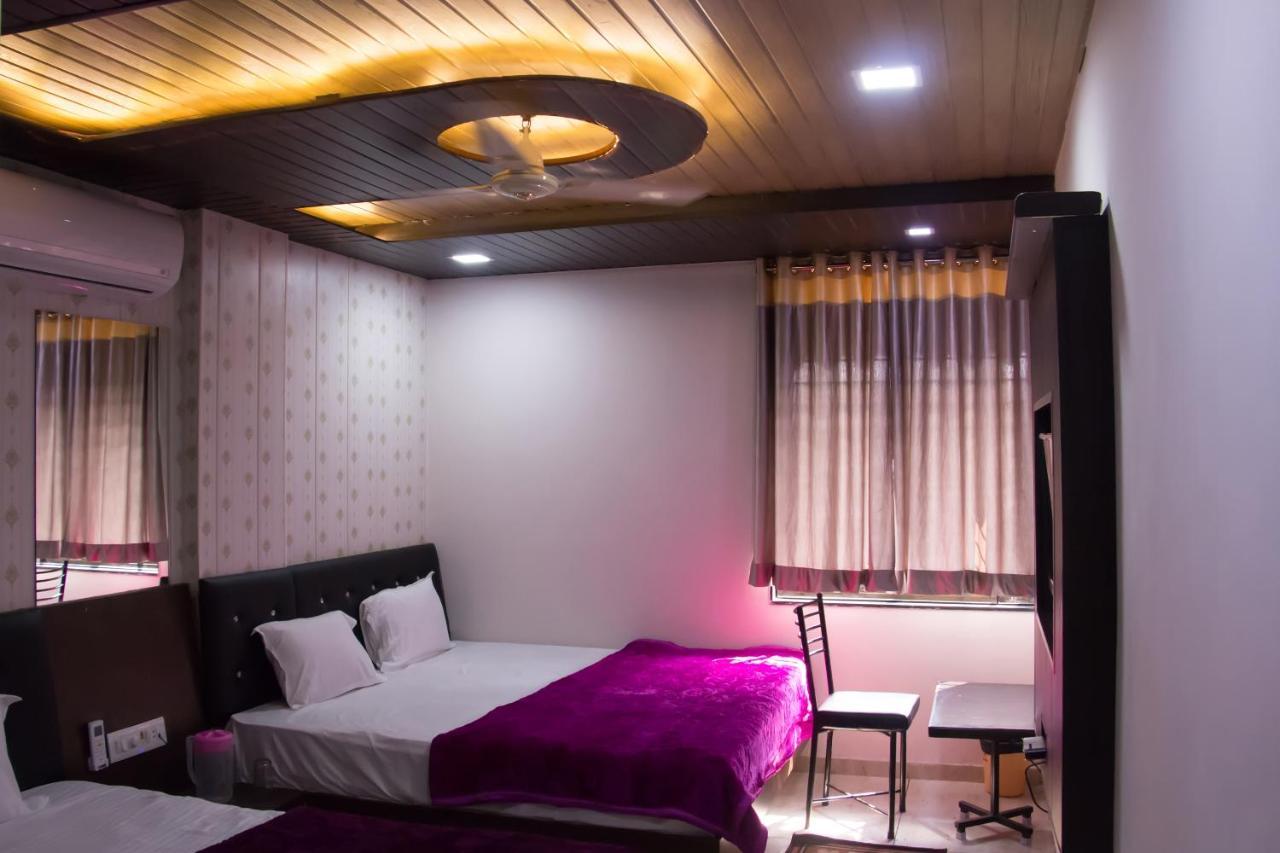 Hotel Shree Palace And Restaurant Ratlām Екстериор снимка
