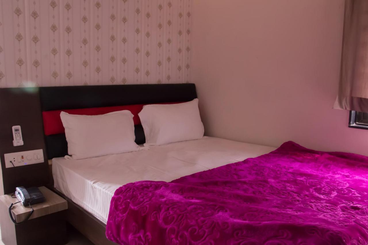 Hotel Shree Palace And Restaurant Ratlām Екстериор снимка